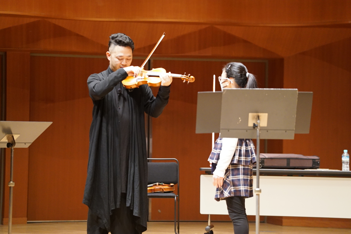 本 音楽的成長と発達 - 誕生から6歳まで -
